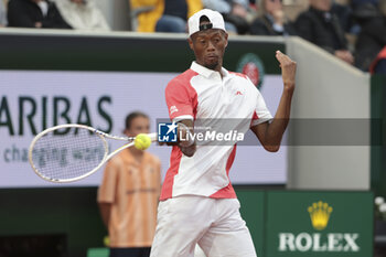 2024-05-27 - Christopher Eubanks of USA during day 2 of the 2024 French Open, Roland-Garros 2024, Grand Slam tennis tournament on May 27, 2024 at Roland-Garros stadium in Paris, France - TENNIS - ROLAND GARROS 2024 - 27/05 - INTERNATIONALS - TENNIS