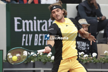 2024-05-27 - Stefanos Tsitsipas of Greece during day 2 of the 2024 French Open, Roland-Garros 2024, Grand Slam tennis tournament on May 27, 2024 at Roland-Garros stadium in Paris, France - TENNIS - ROLAND GARROS 2024 - 27/05 - INTERNATIONALS - TENNIS