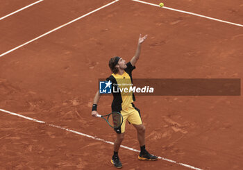 2024-05-27 - Stefanos Tsitsipas of Greece during day 2 of the 2024 French Open, Roland-Garros 2024, Grand Slam tennis tournament on May 27, 2024 at Roland-Garros stadium in Paris, France - TENNIS - ROLAND GARROS 2024 - 27/05 - INTERNATIONALS - TENNIS