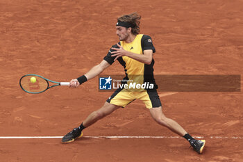 2024-05-27 - Stefanos Tsitsipas of Greece during day 2 of the 2024 French Open, Roland-Garros 2024, Grand Slam tennis tournament on May 27, 2024 at Roland-Garros stadium in Paris, France - TENNIS - ROLAND GARROS 2024 - 27/05 - INTERNATIONALS - TENNIS