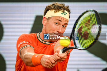 2024-05-28 - Casper RUUD of Norway during the third day of Roland-Garros 2024, ATP and WTA Grand Slam tennis tournament on May 28, 2024 at Roland-Garros stadium in Paris, France - TENNIS - ROLAND GARROS 2024 - 28/05 - INTERNATIONALS - TENNIS