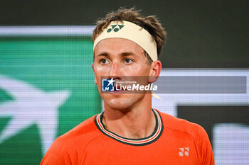 2024-05-28 - Casper RUUD of Norway during the third day of Roland-Garros 2024, ATP and WTA Grand Slam tennis tournament on May 28, 2024 at Roland-Garros stadium in Paris, France - TENNIS - ROLAND GARROS 2024 - 28/05 - INTERNATIONALS - TENNIS