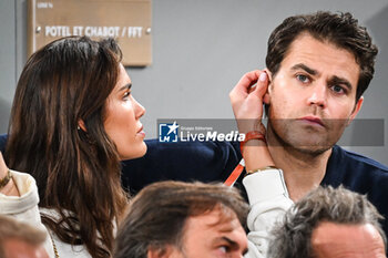 2024-05-28 - Paul WESLEY with his partner Natalie KUCKENBURG during the third day of Roland-Garros 2024, ATP and WTA Grand Slam tennis tournament on May 28, 2024 at Roland-Garros stadium in Paris, France - TENNIS - ROLAND GARROS 2024 - 28/05 - INTERNATIONALS - TENNIS