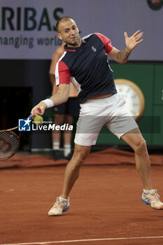 2024-05-28 - Dan Evans of Great Britain during day 3 of 2024 French Open, Roland-Garros 2024, Grand Slam tennis tournament on May 28, 2024 at Roland-Garros stadium in Paris, France - TENNIS - ROLAND GARROS 2024 - 28/05 - INTERNATIONALS - TENNIS