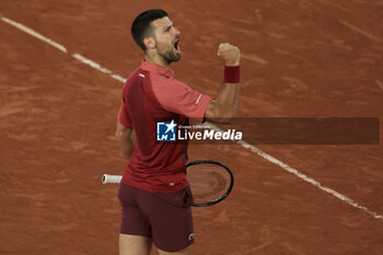 2024-05-28 - Novak Djokovic of Serbia during day 3 of 2024 French Open, Roland-Garros 2024, Grand Slam tennis tournament on May 28, 2024 at Roland-Garros stadium in Paris, France - TENNIS - ROLAND GARROS 2024 - 28/05 - INTERNATIONALS - TENNIS