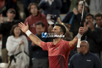 2024-05-28 - Novak Djokovic of Serbia celebrates his first round victory during day 3 of 2024 French Open, Roland-Garros 2024, Grand Slam tennis tournament on May 28, 2024 at Roland-Garros stadium in Paris, France - TENNIS - ROLAND GARROS 2024 - 28/05 - INTERNATIONALS - TENNIS