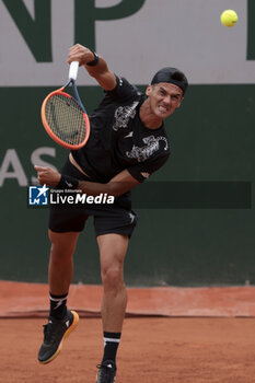 2024-05-28 - Federico Coria of Argentina during day 3 of 2024 French Open, Roland-Garros 2024, Grand Slam tennis tournament on May 28, 2024 at Roland-Garros stadium in Paris, France - TENNIS - ROLAND GARROS 2024 - 28/05 - INTERNATIONALS - TENNIS