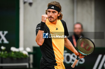 2024-05-29 - Stefanos TSITSIPAS of Greece celebrates his point during the fourth day of Roland-Garros 2024, ATP and WTA Grand Slam tennis tournament on May 29, 2024 at Roland-Garros stadium in Paris, France - TENNIS - ROLAND GARROS 2024 - 29/05 - INTERNATIONALS - TENNIS