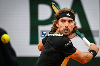 2024-05-29 - Stefanos TSITSIPAS of Greece during the fourth day of Roland-Garros 2024, ATP and WTA Grand Slam tennis tournament on May 29, 2024 at Roland-Garros stadium in Paris, France - TENNIS - ROLAND GARROS 2024 - 29/05 - INTERNATIONALS - TENNIS