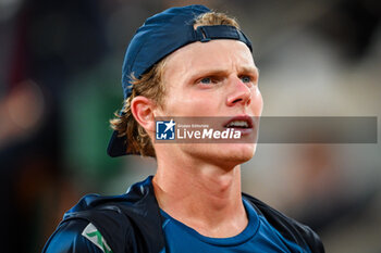 2024-05-29 - Jesper DE JONG of Netherlands during the fourth day of Roland-Garros 2024, ATP and WTA Grand Slam tennis tournament on May 29, 2024 at Roland-Garros stadium in Paris, France - TENNIS - ROLAND GARROS 2024 - 29/05 - INTERNATIONALS - TENNIS