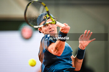 2024-05-29 - Jesper DE JONG of Netherlands during the fourth day of Roland-Garros 2024, ATP and WTA Grand Slam tennis tournament on May 29, 2024 at Roland-Garros stadium in Paris, France - TENNIS - ROLAND GARROS 2024 - 29/05 - INTERNATIONALS - TENNIS