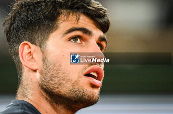 2024-05-29 - Carlos ALCARAZ of Spain during the fourth day of Roland-Garros 2024, ATP and WTA Grand Slam tennis tournament on May 29, 2024 at Roland-Garros stadium in Paris, France - TENNIS - ROLAND GARROS 2024 - 29/05 - INTERNATIONALS - TENNIS