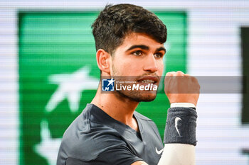 2024-05-29 - Carlos ALCARAZ of Spain celebrates his point during the fourth day of Roland-Garros 2024, ATP and WTA Grand Slam tennis tournament on May 29, 2024 at Roland-Garros stadium in Paris, France - TENNIS - ROLAND GARROS 2024 - 29/05 - INTERNATIONALS - TENNIS