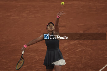 2024-05-29 - Naomi Osaka of Japan during day 4 of the 2024 French Open, Roland-Garros 2024, Grand Slam tennis tournament on May 29, 2024 at Roland-Garros stadium in Paris, France - TENNIS - ROLAND GARROS 2024 - 29/05 - INTERNATIONALS - TENNIS