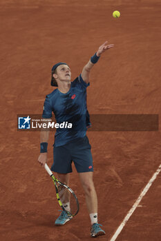 2024-05-29 - Jesper de Jong of Netherlands during day 4 of the 2024 French Open, Roland-Garros 2024, Grand Slam tennis tournament on May 29, 2024 at Roland-Garros stadium in Paris, France - TENNIS - ROLAND GARROS 2024 - 29/05 - INTERNATIONALS - TENNIS