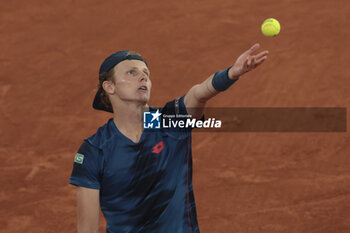 2024-05-29 - Jesper de Jong of Netherlands during day 4 of the 2024 French Open, Roland-Garros 2024, Grand Slam tennis tournament on May 29, 2024 at Roland-Garros stadium in Paris, France - TENNIS - ROLAND GARROS 2024 - 29/05 - INTERNATIONALS - TENNIS