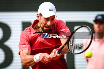 2024-06-03 - Novak DJOKOVIC of Serbia during the ninth day of Roland-Garros 2024, ATP and WTA Grand Slam tennis tournament on June 03, 2024 at Roland-Garros stadium in Paris, France - TENNIS - ROLAND GARROS 2024 - 03/06 - INTERNATIONALS - TENNIS