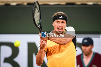 2024-06-03 - Alexander ZVEREV of Germany during the ninth day of Roland-Garros 2024, ATP and WTA Grand Slam tennis tournament on June 03, 2024 at Roland-Garros stadium in Paris, France - TENNIS - ROLAND GARROS 2024 - 03/06 - INTERNATIONALS - TENNIS