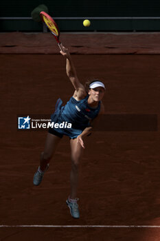 2024-06-03 - Varvara Gracheva of France during day 9 of the 2024 French Open, Roland-Garros 2024, Grand Slam tennis tournament on June 3, 2024 at Roland-Garros stadium in Paris, France - TENNIS - ROLAND GARROS 2024 - 03/06 - INTERNATIONALS - TENNIS