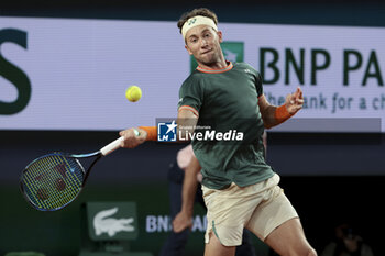 2024-06-03 - Casper Ruud of Norway during day 9 of the 2024 French Open, Roland-Garros 2024, Grand Slam tennis tournament on June 3, 2024 at Roland-Garros stadium in Paris, France - TENNIS - ROLAND GARROS 2024 - 03/06 - INTERNATIONALS - TENNIS