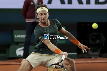 2024-06-03 - Casper Ruud of Norway during day 9 of the 2024 French Open, Roland-Garros 2024, Grand Slam tennis tournament on June 3, 2024 at Roland-Garros stadium in Paris, France - TENNIS - ROLAND GARROS 2024 - 03/06 - INTERNATIONALS - TENNIS