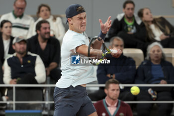 2024-06-03 - Holger Rune of Denmark during day 9 of the 2024 French Open, Roland-Garros 2024, Grand Slam tennis tournament on June 3, 2024 at Roland-Garros stadium in Paris, France - TENNIS - ROLAND GARROS 2024 - 03/06 - INTERNATIONALS - TENNIS