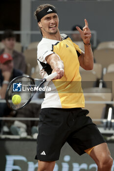 2024-06-03 - Alexander Zverev of Germany during day 9 of the 2024 French Open, Roland-Garros 2024, Grand Slam tennis tournament on June 3, 2024 at Roland-Garros stadium in Paris, France - TENNIS - ROLAND GARROS 2024 - 03/06 - INTERNATIONALS - TENNIS