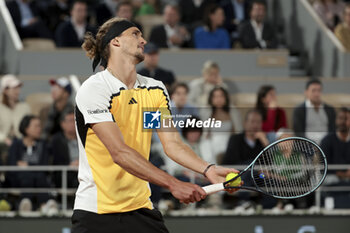 2024-06-03 - Alexander Zverev of Germany during day 9 of the 2024 French Open, Roland-Garros 2024, Grand Slam tennis tournament on June 3, 2024 at Roland-Garros stadium in Paris, France - TENNIS - ROLAND GARROS 2024 - 03/06 - INTERNATIONALS - TENNIS