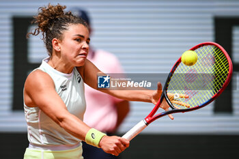 2024-06-05 - Jasmine PAOLINI of Italy during the eleventh day of Roland-Garros 2024, ATP and WTA Grand Slam tennis tournament on June 05, 2024 at Roland-Garros stadium in Paris, France - TENNIS - ROLAND GARROS 2024 - 05/06 - INTERNATIONALS - TENNIS