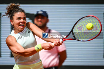 2024-06-05 - Jasmine PAOLINI of Italy during the eleventh day of Roland-Garros 2024, ATP and WTA Grand Slam tennis tournament on June 05, 2024 at Roland-Garros stadium in Paris, France - TENNIS - ROLAND GARROS 2024 - 05/06 - INTERNATIONALS - TENNIS