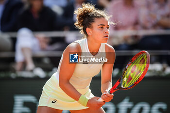 2024-06-06 - Jasmine PAOLINI of Italy during the twelfth day of Roland-Garros 2024, ATP and WTA Grand Slam tennis tournament on June 06, 2024 at Roland-Garros stadium in Paris, France - TENNIS - ROLAND GARROS 2024 - 06/06 - INTERNATIONALS - TENNIS