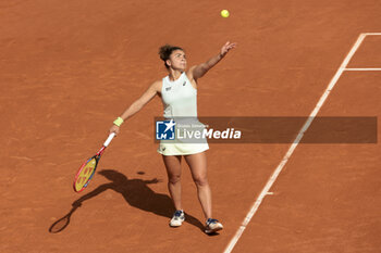 2024-06-06 - Jasmine Paolini of Italy during her semi-final against Mirra Andreeva of Russia on day 12 of the 2024 French Open, Roland-Garros 2024, Grand Slam tennis tournament on June 6, 2024 at Roland-Garros stadium in Paris, France - TENNIS - ROLAND GARROS 2024 - 06/06 - INTERNATIONALS - TENNIS