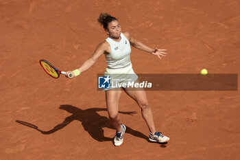 2024-06-06 - Jasmine Paolini of Italy during her semi-final against Mirra Andreeva of Russia on day 12 of the 2024 French Open, Roland-Garros 2024, Grand Slam tennis tournament on June 6, 2024 at Roland-Garros stadium in Paris, France - TENNIS - ROLAND GARROS 2024 - 06/06 - INTERNATIONALS - TENNIS