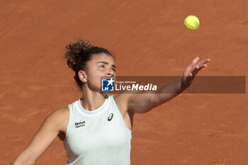 2024-06-06 - Jasmine Paolini of Italy during her semi-final against Mirra Andreeva of Russia on day 12 of the 2024 French Open, Roland-Garros 2024, Grand Slam tennis tournament on June 6, 2024 at Roland-Garros stadium in Paris, France - TENNIS - ROLAND GARROS 2024 - 06/06 - INTERNATIONALS - TENNIS