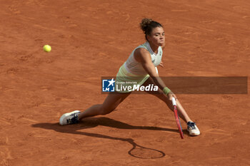 2024-06-06 - Jasmine Paolini of Italy during her semi-final against Mirra Andreeva of Russia on day 12 of the 2024 French Open, Roland-Garros 2024, Grand Slam tennis tournament on June 6, 2024 at Roland-Garros stadium in Paris, France - TENNIS - ROLAND GARROS 2024 - 06/06 - INTERNATIONALS - TENNIS