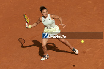 2024-06-06 - Jasmine Paolini of Italy during her semi-final against Mirra Andreeva of Russia on day 12 of the 2024 French Open, Roland-Garros 2024, Grand Slam tennis tournament on June 6, 2024 at Roland-Garros stadium in Paris, France - TENNIS - ROLAND GARROS 2024 - 06/06 - INTERNATIONALS - TENNIS