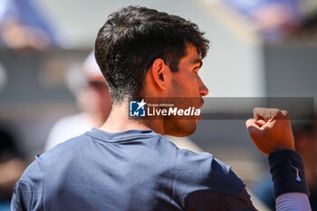 2024-06-07 - Carlos ALCARAZ of Spain celebrates his point during the thirteenth day of Roland-Garros 2024, ATP and WTA Grand Slam tennis tournament on June 07, 2024 at Roland-Garros stadium in Paris, France - TENNIS - ROLAND GARROS 2024 - 07/06 - INTERNATIONALS - TENNIS