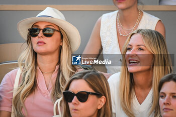 2024-06-07 - Camilla LUDDINGTON and Jessica CAPSHAW during the thirteenth day of Roland-Garros 2024, ATP and WTA Grand Slam tennis tournament on June 07, 2024 at Roland-Garros stadium in Paris, France - TENNIS - ROLAND GARROS 2024 - 07/06 - INTERNATIONALS - TENNIS