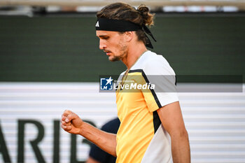 2024-06-07 - Alexander ZVEREV of Germany celebrates his point during the thirteenth day of Roland-Garros 2024, ATP and WTA Grand Slam tennis tournament on June 07, 2024 at Roland-Garros stadium in Paris, France - TENNIS - ROLAND GARROS 2024 - 07/06 - INTERNATIONALS - TENNIS