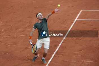 2024-06-07 - Casper Ruud of Norway during the semifinal against Alexander Zverev of Germany on day 12 of the 2024 French Open, Roland-Garros 2024, Grand Slam tennis tournament on June 7, 2024 at Roland-Garros stadium in Paris, France - TENNIS - ROLAND GARROS 2024 - 07/06 - INTERNATIONALS - TENNIS