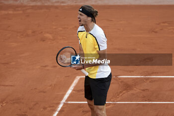 2024-06-07 - Alexander Zverev of Germany during the semifinal against Casper Ruud of Norway on day 12 of the 2024 French Open, Roland-Garros 2024, Grand Slam tennis tournament on June 7, 2024 at Roland-Garros stadium in Paris, France - TENNIS - ROLAND GARROS 2024 - 07/06 - INTERNATIONALS - TENNIS