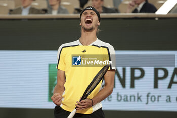 2024-06-07 - Alexander Zverev of Germany during the semifinal against Casper Ruud of Norway on day 12 of the 2024 French Open, Roland-Garros 2024, Grand Slam tennis tournament on June 7, 2024 at Roland-Garros stadium in Paris, France - TENNIS - ROLAND GARROS 2024 - 07/06 - INTERNATIONALS - TENNIS