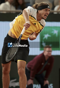 2024-06-07 - Alexander Zverev of Germany during the semifinal against Casper Ruud of Norway on day 12 of the 2024 French Open, Roland-Garros 2024, Grand Slam tennis tournament on June 7, 2024 at Roland-Garros stadium in Paris, France - TENNIS - ROLAND GARROS 2024 - 07/06 - INTERNATIONALS - TENNIS