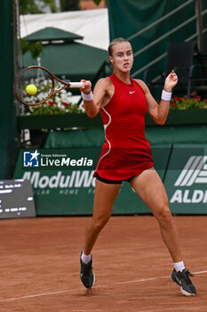 2024-07-17 - Anna Karolina Schmiedlova (SVK) during the single match vs. Sara Sorribes Tormo (SPA) at the WTA250 Hungarian Gran Prix Tennis on 17th July 2024 at Romai Teniszakademia, Budapest, Hungary - WTATOUR DAY 5 ROUND OF 16 - INTERNATIONALS - TENNIS