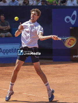 2024-07-18 - Gstaad Switzerland, 07 18 2024: Ugo Humbert (FRA) in action during EFG Swiss Open. - EFG SWISS OPEN GSTAAD - INTERNATIONALS - TENNIS