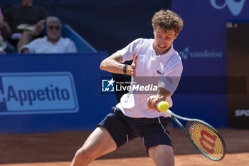 2024-07-18 - Gstaad Switzerland, 07 18 2024: Ugo Humbert (FRA) in action during EFG Swiss Open. - EFG SWISS OPEN GSTAAD - INTERNATIONALS - TENNIS