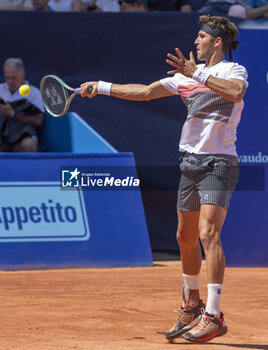 2024-07-19 - Gstaad Switzerland, 07 19 2024: Tomas Martin Etcheverry (ARG) in action during EFG Swiss Open. - EFG SWISS OPEN GSTAAD - INTERNATIONALS - TENNIS