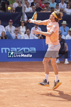 2024-07-19 - Gstaad Switzerland, 07 19 2024: Stefanos Tsitsipas (GRE) in action during EFG Swiss Open. - EFG SWISS OPEN GSTAAD - INTERNATIONALS - TENNIS