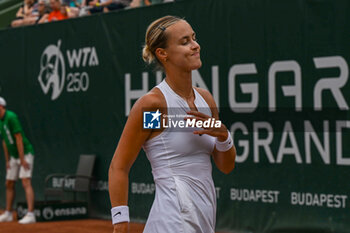 2024-07-20 - Anna Karolina Schmiedlova (SVK) during the quarter finals match vs. Aliaksandra Sasnovich at the WTA250 Hungarian Gran Prix Tennis on 19th July 2024 at Romai Teniszakademia, Budapest, Hungary - WTA HUNGARIAN GRAND PRIX - SEMIFINAL - INTERNATIONALS - TENNIS