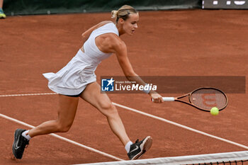 2024-07-20 - Anna Karolina Schmiedlova (SVK) during the quarter finals match vs. Aliaksandra Sasnovich at the WTA250 Hungarian Gran Prix Tennis on 19th July 2024 at Romai Teniszakademia, Budapest, Hungary - WTA HUNGARIAN GRAND PRIX - SEMIFINAL - INTERNATIONALS - TENNIS